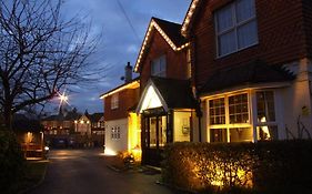 Corner House Hotel Gatwick With Bookable Holiday Parking